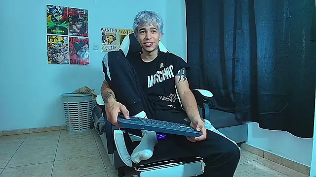 Snapshot of Zacktk7 chatting on February 22, 2:30 pm Zacktk7 online show from February 22, 2:30 pm