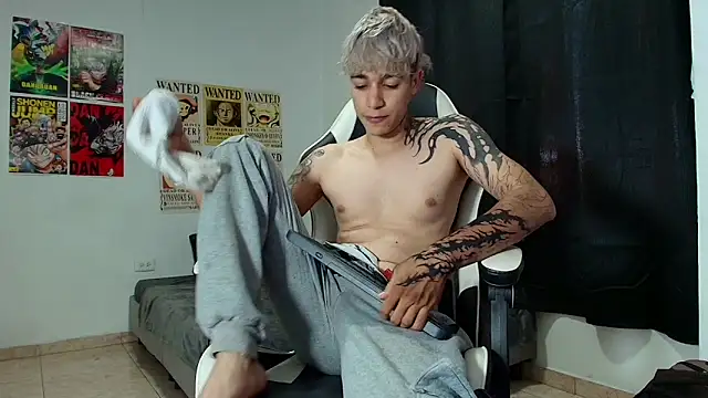 Snapshot of Zacktk7 chatting on March 17, 9:34 pm Zacktk7 online show from March 17, 9:34 pm