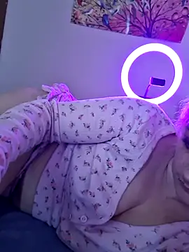 IzanamiNova online show from February 1, 7:55 pm