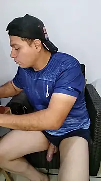 Snapshot of miketripi420 chatting on December 2, 3:56 am miketripi420 online show from December 2, 3:56 am