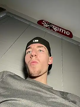 Snapshot of MikesWood21 chatting on January 29, 3:15 pm MikesWood21 online show from January 29, 3:15 pm