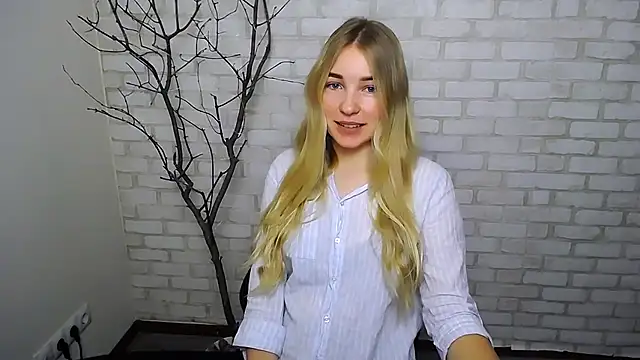 Queen ofLove online show from January 4, 9:21 am