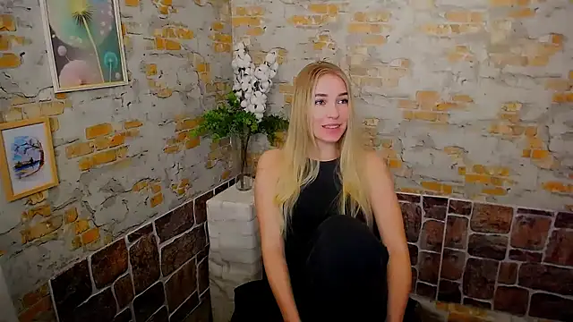 Queen ofLove online show from February 13, 3:14 pm