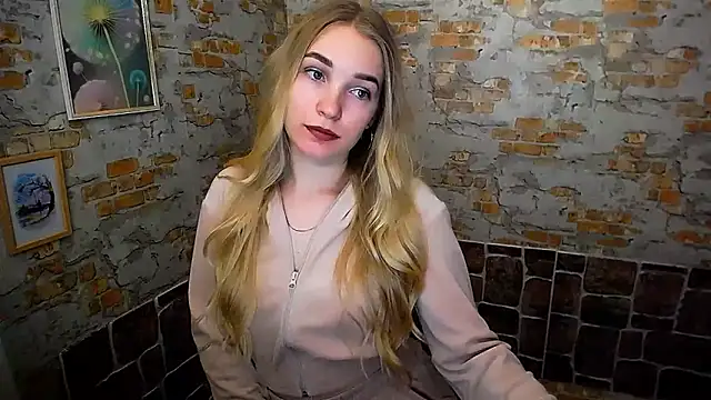 Queen ofLove online show from February 19, 1:50 pm