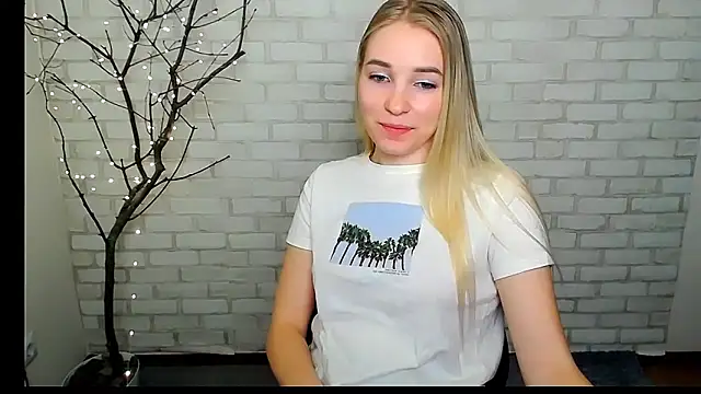 Queen ofLove online show from March 21, 7:24 pm