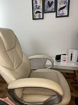 mariaan m  online show from April 21, 10:45 pm