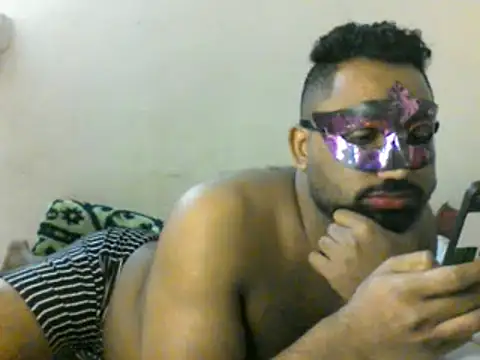 Snapshot of medo232586 chatting on December 8, 11:24 am medo232586 online show from December 8, 11:24 am