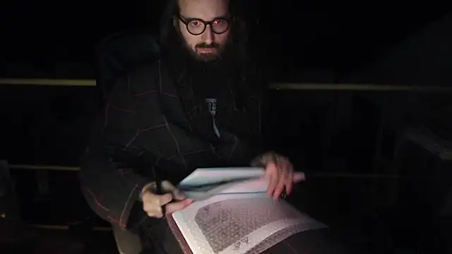 contemptumundi888 online show from March 10, 7:50 pm