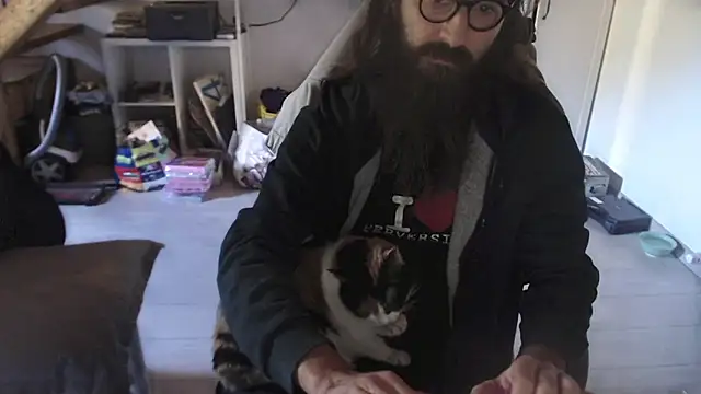 contemptumundi888 online show from October 18, 9:54 am