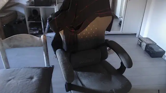 contemptumundi888 online show from February 20, 9:54 am