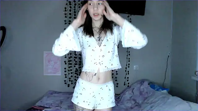 Cyber hoe online show from December 22, 12:50 am