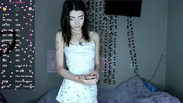 Cyber hoe online show from December 22, 3:00 pm