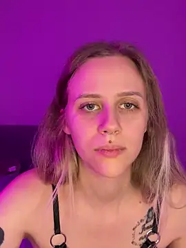 lunawolf21 online show from January 9, 7:31 am