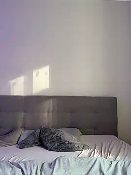 lunawolf21 online show from February 22, 8:07 am