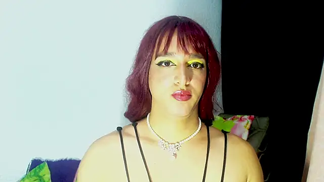 Snapshot of alexandrasexy32 chatting on January 31, 3:52 am alexandrasexy32 online show from January 31, 3:52 am