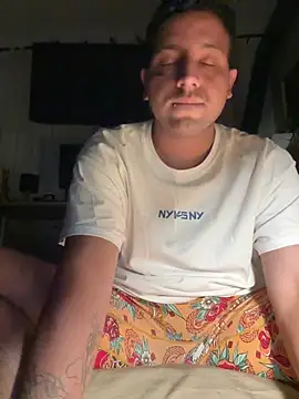 Snapshot of TacosSenpai chatting on October 4, 5:05 am TacosSenpai online show from October 4, 5:05 am