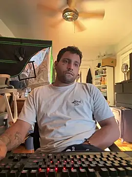 Snapshot of TacosSenpai chatting on October 7, 9:34 pm TacosSenpai online show from October 7, 9:34 pm