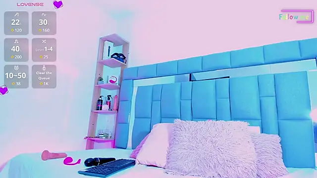 Snapshot of vivianne_scott chatting on February 12, 12:01 pm vivianne scott online show from February 12, 12:01 pm