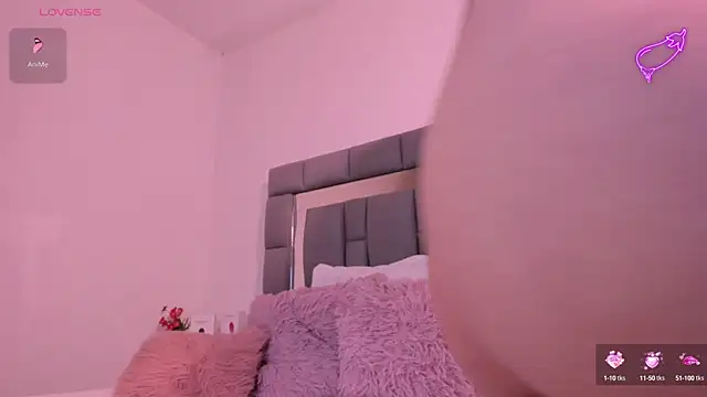 Snapshot of vivianne_scott chatting on September 27, 12:10 pm vivianne scott online show from September 27, 12:10 pm