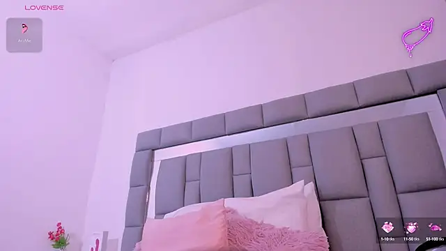 Snapshot of vivianne_scott chatting on September 30, 12:10 pm vivianne scott online show from September 30, 12:10 pm