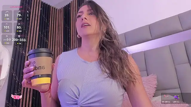 Snapshot of vivianne_scott chatting on November 19, 12:05 pm vivianne scott online show from November 19, 12:05 pm