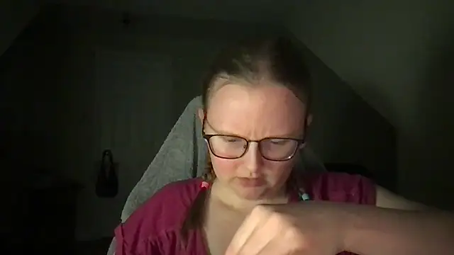 lexie lilacs online show from January 14, 3:11 am