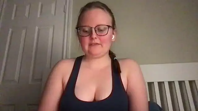 lexie lilacs online show from January 22, 2:48 am