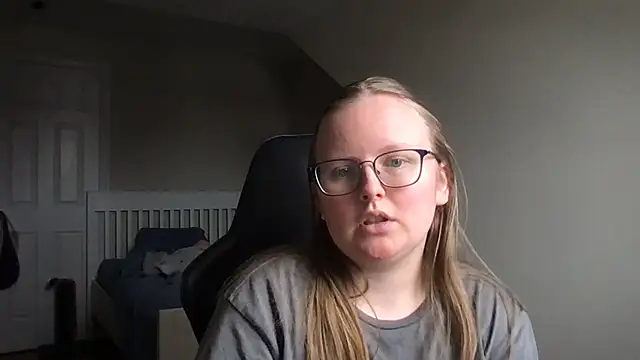 lexie lilacs online show from February 27, 9:36 pm