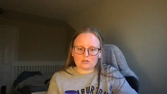 lexie lilacs online show from March 7, 11:16 pm