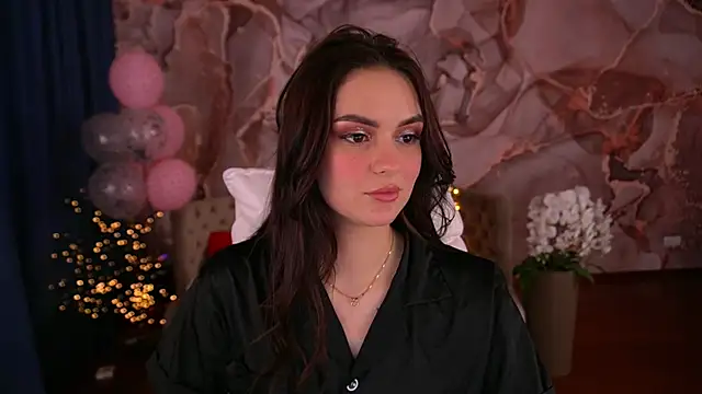 Snapshot of MilashaLovely chatting on January 28, 7:00 am MilashaLovely online show from January 28, 7:00 am