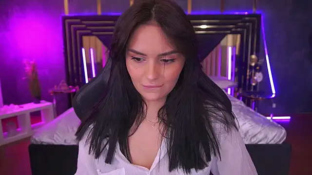 Snapshot of MilashaLovely chatting on September 10, 6:24 am MilashaLovely online show from September 10, 6:24 am