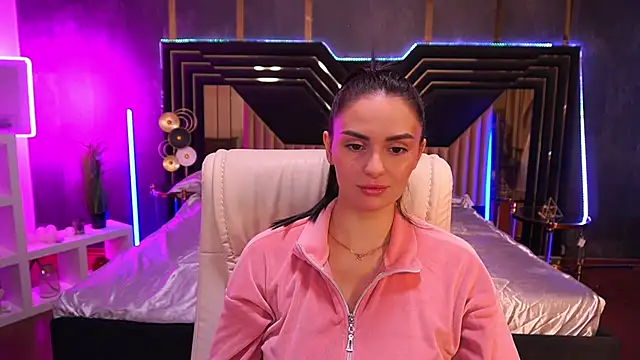 Snapshot of MilashaLovely chatting on October 21, 7:09 am MilashaLovely online show from October 21, 7:09 am