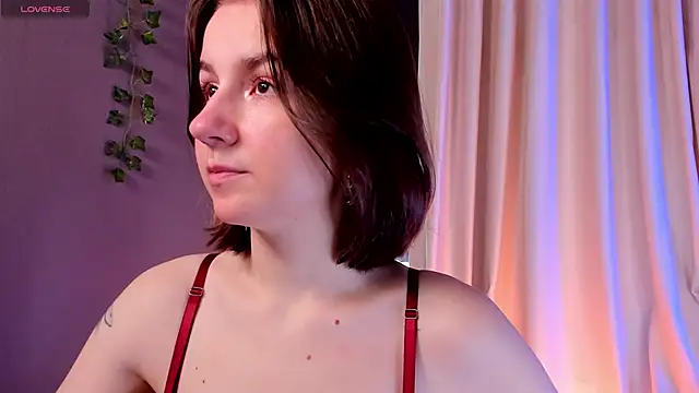 Snapshot of mind_game chatting on January 19, 5:26 am mind game online show from January 19, 5:26 am