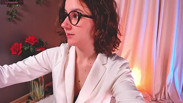 Snapshot of mind_game chatting on February 21, 9:02 am mind game online show from February 21, 9:02 am