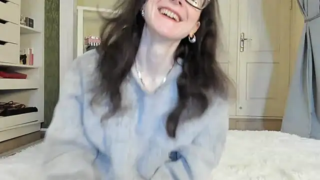 Baby Jewel online show from January 7, 11:05 am