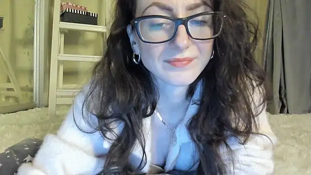 Baby Jewel online show from January 29, 2:10 pm