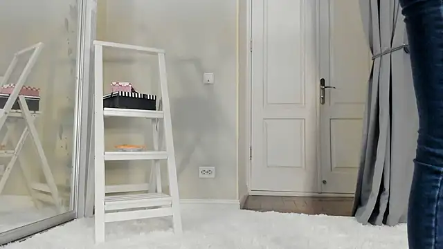 Baby Jewel online show from March 2, 11:07 am