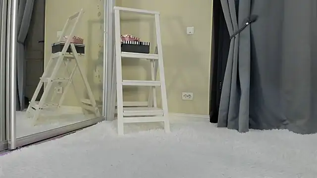 Baby Jewel online show from October 2, 10:11 am