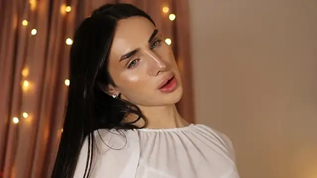 Kim Oberlin  online show from December 18, 1:56 pm