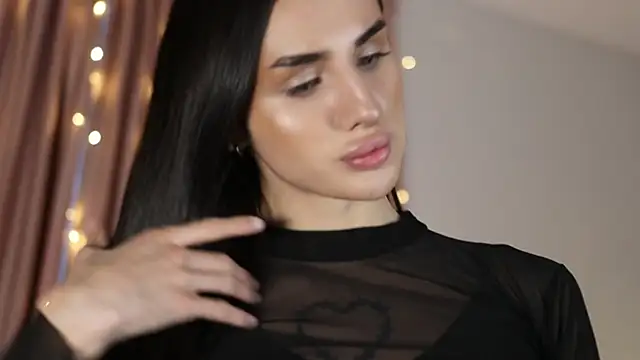 Kim Oberlin  online show from December 19, 10:34 am