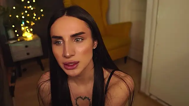 Kim Oberlin  online show from December 22, 4:48 pm