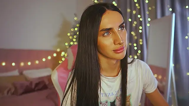 Kim Oberlin  online show from December 24, 4:51 pm