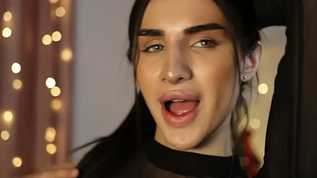 Kim Oberlin  online show from December 28, 11:09 am