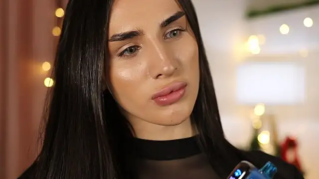 Kim Oberlin  online show from January 4, 11:43 am