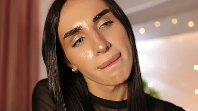 Kim Oberlin  online show from February 12, 1:48 pm