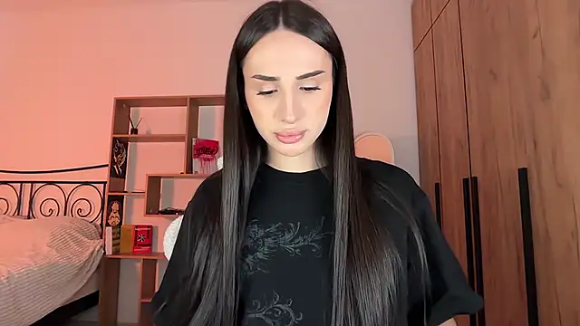 Kim Oberlin  online show from April 20, 12:08 pm