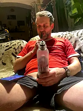 Gilgamesch1704 online show from October 30, 12:56 am