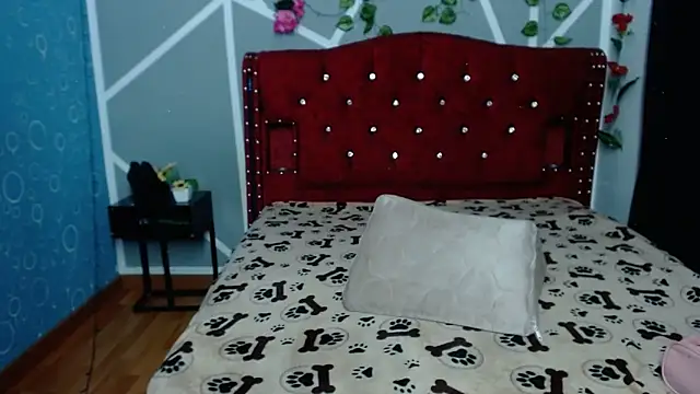 Snapshot of stephanieross202cl chatting on February 7, 3:23 am stephanieross202cl online show from February 7, 3:23 am