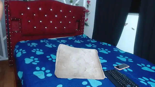 Snapshot of stephanieross202cl chatting on March 13, 6:16 am stephanieross202cl online show from March 13, 6:16 am