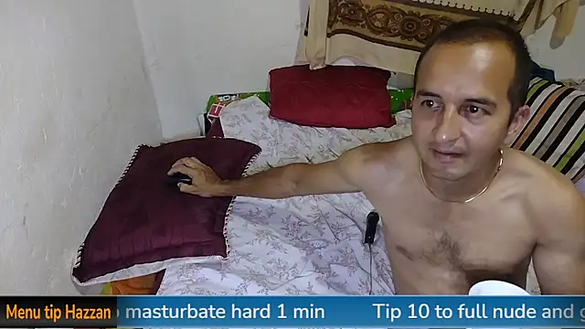 Snapshot of yazforeSolo chatting on January 17, 10:45 pm yazforeSolo online show from January 17, 10:45 pm